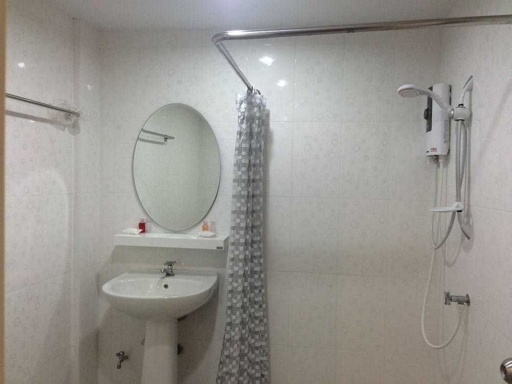 Double Dd House At Mrt Sutthisarn Bangkok Dış mekan fotoğraf
